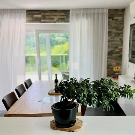 The View Apartment *