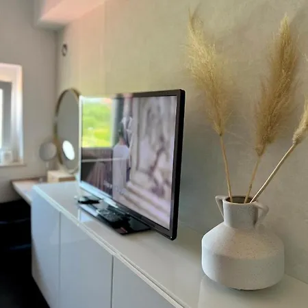 The View Apartment *
